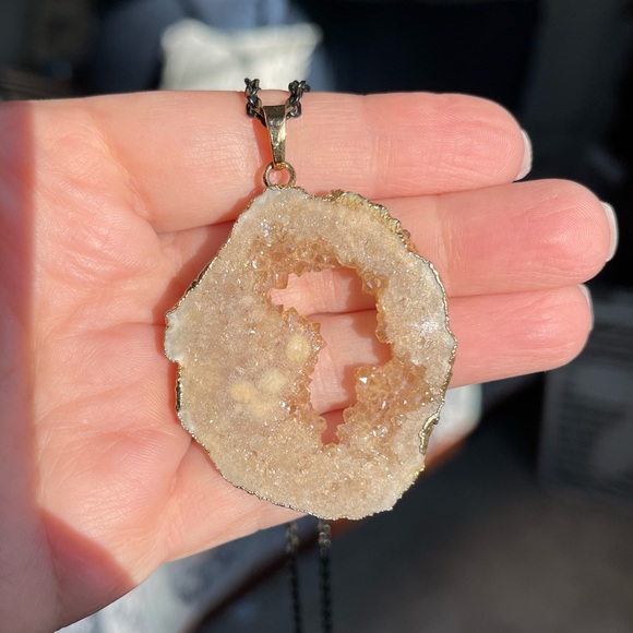 Gold Geode Pendant Necklace - Picture 5 of 5